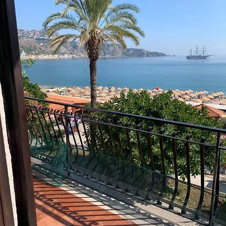 Lejlighed Taormina Giardini-naxos